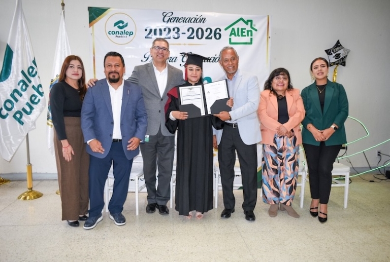   Reconoce Alen México desempeño académico de estudiantes Conalep Puebla