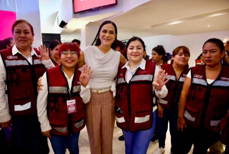 Visita Ariadna Montiel a militantes de Morena en Puebla