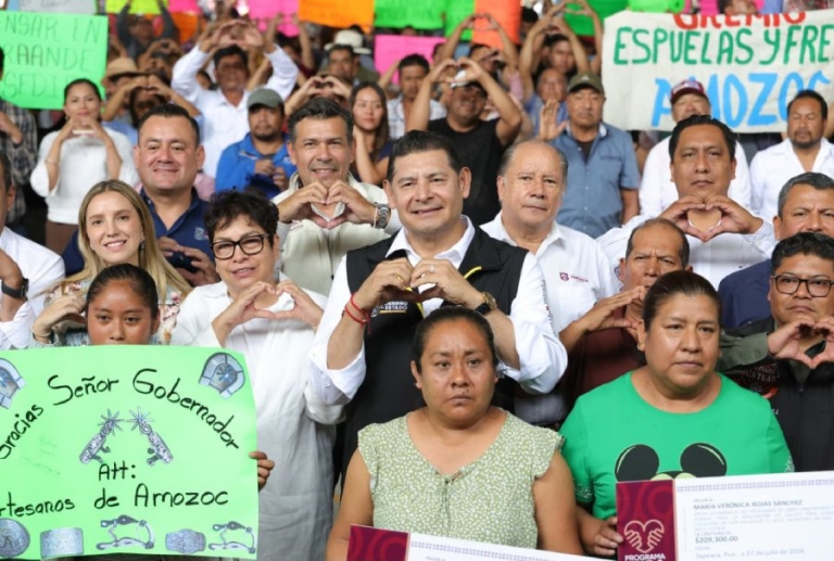 Con obra y riqueza comunitaria, gobierno estatal incentiva al talento artesanal