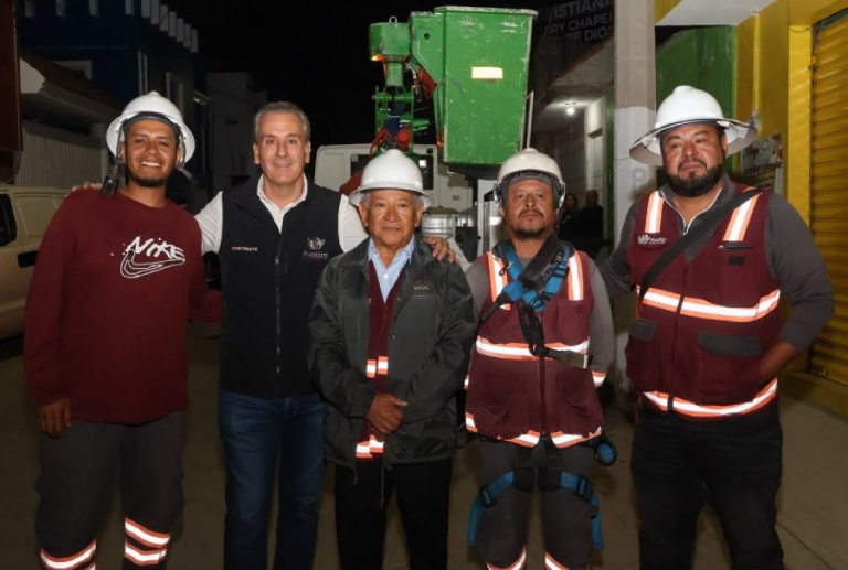 Pepe Chedraui moderniza al 100 por ciento alumbrado en Jardines de San José con Puebla Brilla