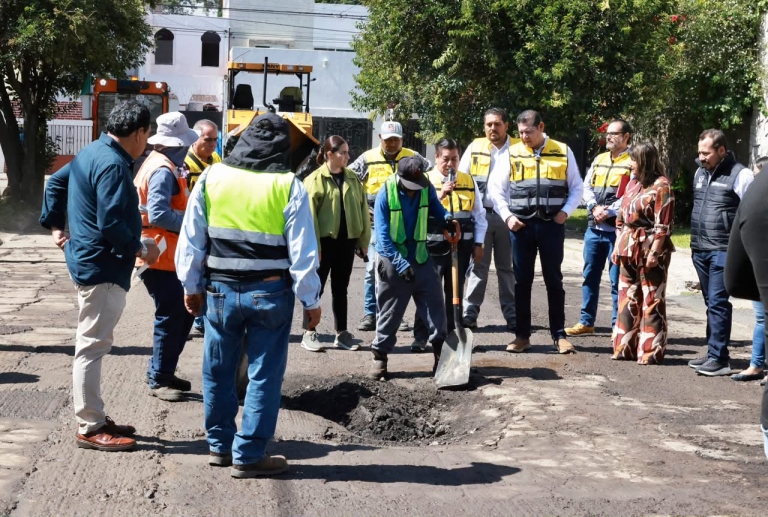 Supervisa gobernador Armenta la rehabilitación de la calle 27 Sur y 11 Poniente.