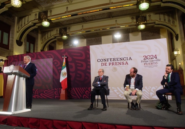 Presume AMLO cierre de sexenio con peso fuerte