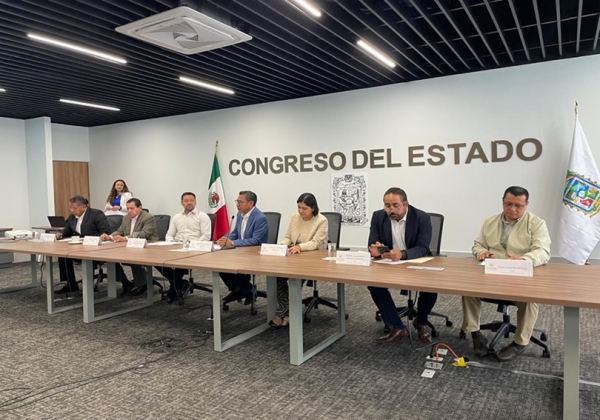 Avalan en Comisión del Congreso exhorto para respetar derechos laborales de servidores públicos municipales