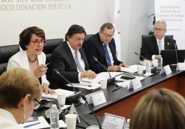 Aprueban comisiones del Senado duplicar de 15 a 30 días aguinaldo