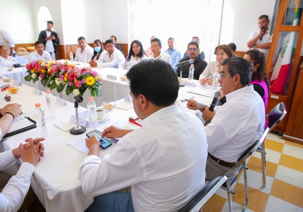 Gobierno de Sergio Salomón trabaja coordinadamente con alcaldes de toda la entidad