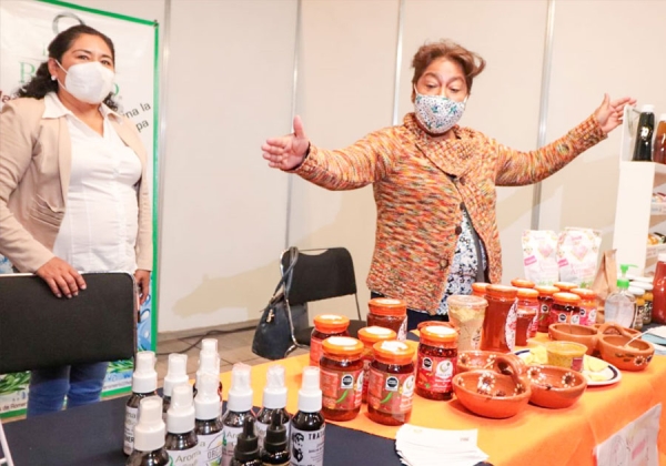 Impulsa gobierno estatal primer Mercadito Solidario para Mujeres