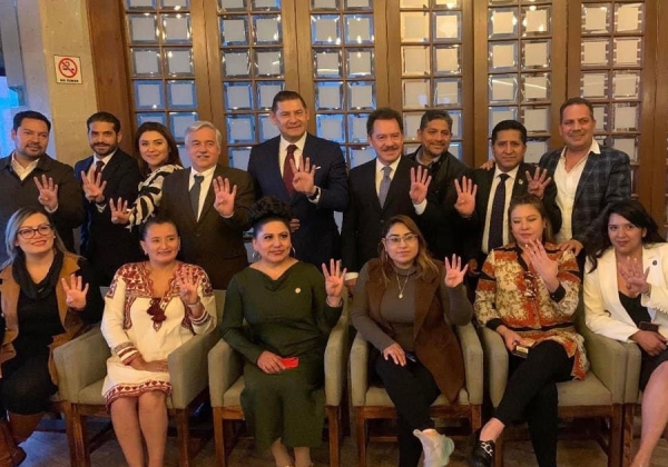 Se reúne Armenta con bancada de Morena en San Lázaro