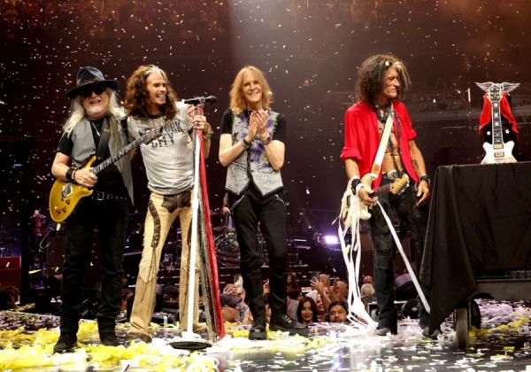 Aerosmith pospone gira de despedida por salud de Steven Tyler