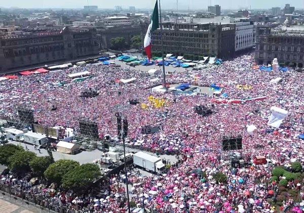 Mitin de la Marea Rosa encabezado por Xóchitl Gálvez reunió a aproximadamente 95 mil personas