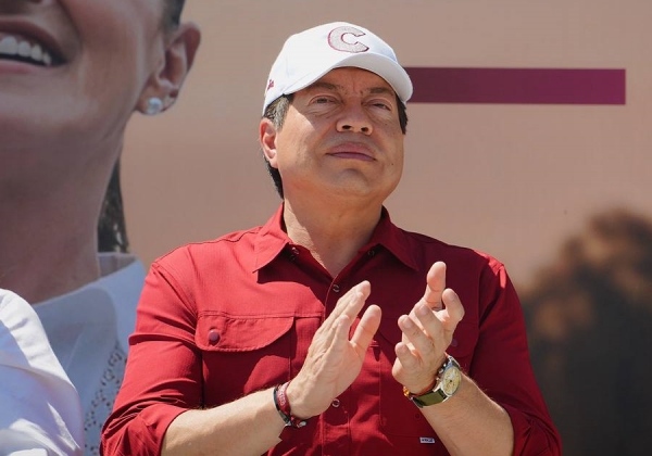 Sigamos Haciendo Historia pide remoción de Manuel López San Martín como moderador de debate