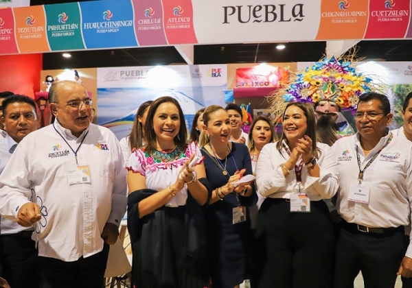 Inauguran Gaby Bonilla y Marta Ornelas stand de Puebla en Tianguis Turístico Internacional