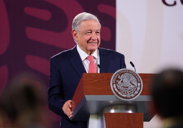 El país está ‘muy bien, diría requetebién’: AMLO sobre la ‘Marea Rosa’