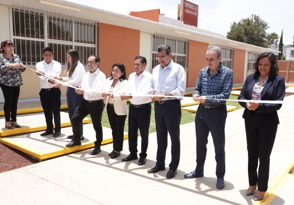 Invierte gobierno de Puebla recurso público para detonar desarrollo y bienestar: Sergio Salomón