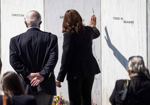 Kamala Harris preside los actos de homenaje por el 11-S