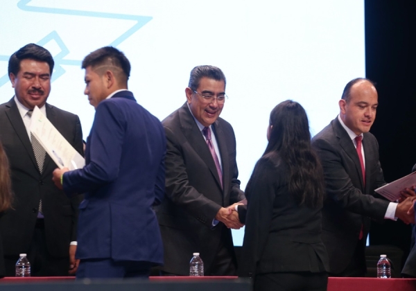 En Puebla, jóvenes cuentan con respaldo del gobierno estatal para garantizar su desarrollo