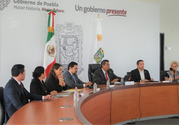 En trabajo coordinado, gobierno estatal recupera cuerpos de alpinistas en Citlaltépetl