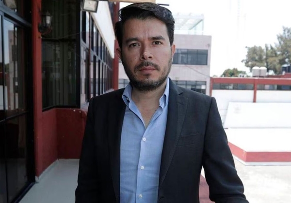 Alejandro Encinas renuncia a la Segob