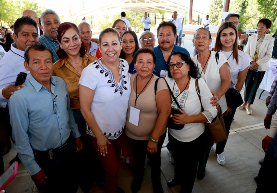 Refrenda Laura Artemisa compromiso de escuchar a sociedad, en Foro para Construcción de una Convivencia Escolar Sana e Integral