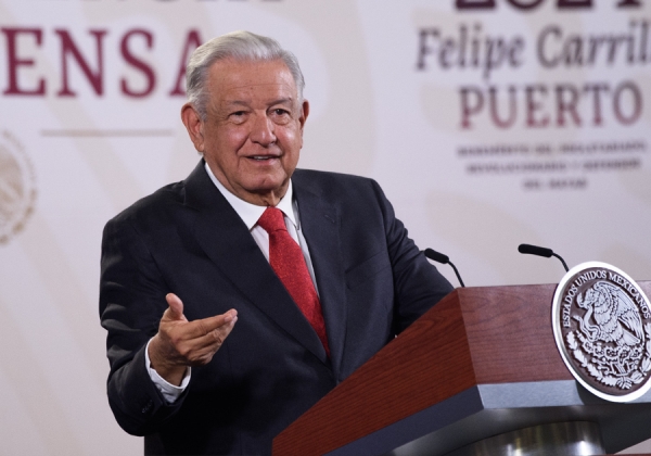 Cuestiona AMLO supuesta independencia de la ‘Marea Rosa’