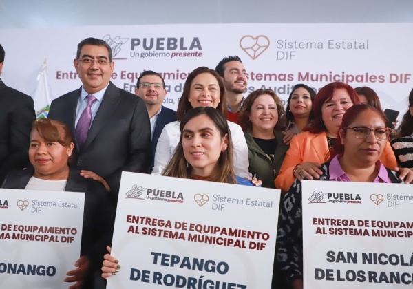 Con entrega de aparatos auditivos y equipamientos, Sergio Salomón y Gaby Bonilla refrendan compromiso con sectores vulnerables