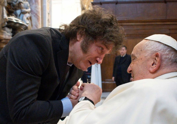 Milei abraza al Papa tras canonización de primera santa argentina