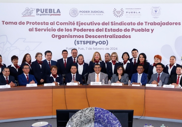 En Puebla, garantizados derechos de trabajadores al servicio del estado, refrenda Sergio Salomón