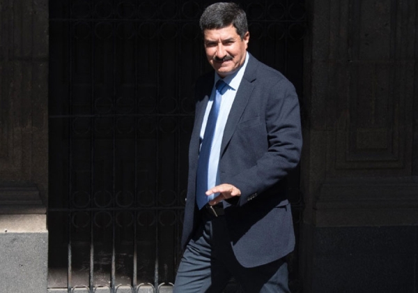 Javier Corral renuncia al PAN tras 41 años de militancia