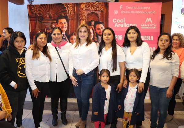 En Cholula, poblanos promueven con Ceci Arellano valores humanistas
