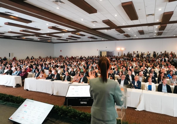 Sheinbaum presenta su visión de prosperidad compartida ante el sector privado de Nuevo León