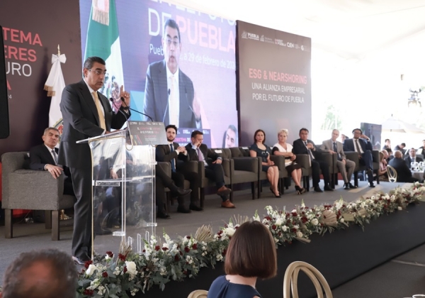 Impulsa gobierno estatal trabajo conjunto con sector privado para consolidar desarrollo y bienestar en Puebla