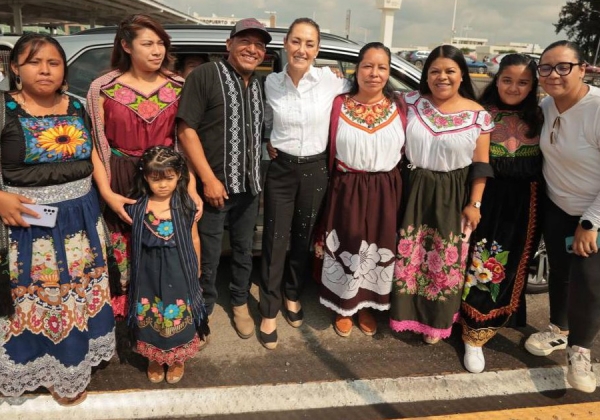 Simpatizantes le dan la bienvenida a Claudia Sheinbaum en Morelia, Michoacán