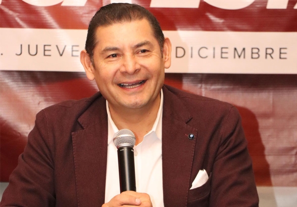 No somos gelatinas para temblar: Armenta a Rivera