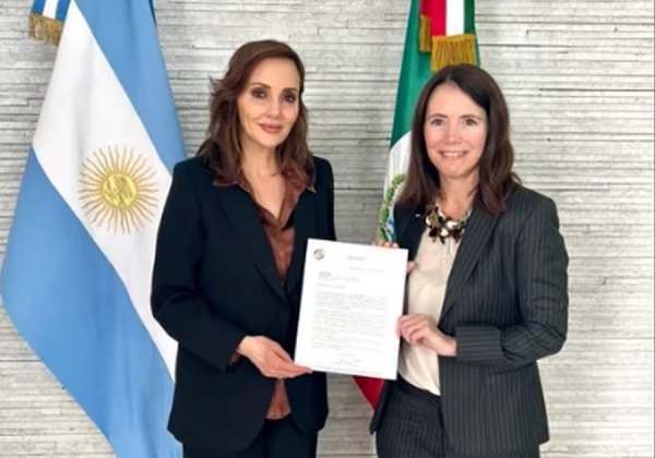 Invita Lily Téllez a Javier Milei al Senado de la República