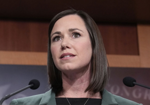 Senadora republicana aprovecha caso de violación en México para atacar política fronteriza de Biden