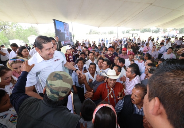 Sin demagogia, el gobierno de transición atiende a los pueblos originarios: Armenta