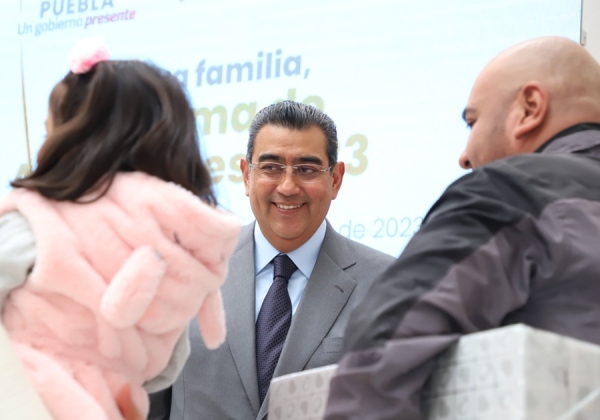 Con programa de adopciones, vivir en familia  en Puebla es una realidad