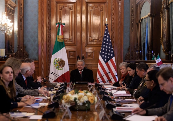 México y Estados Unidos acuerdan mantener abiertos los pasos fronterizos