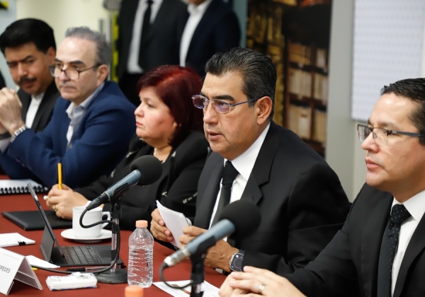 Pide Sergio Salomón que alcaldes dejen sus puestos para hacer campaña