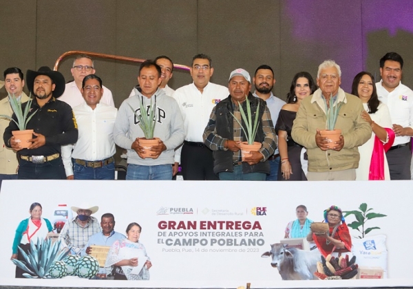 Con entrega de insumos, gobierno estatal cumple compromiso con sector rural
