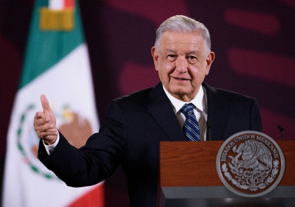 Draconiana, anticristiana, injusta y violatoria de la Biblia, la Ley SB4 de Texas: AMLO