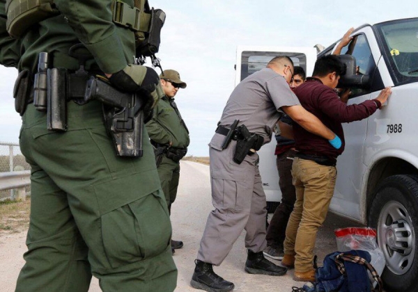 Bárcena pide a mexicanos en Texas acercarse a consultados ante Ley SB4