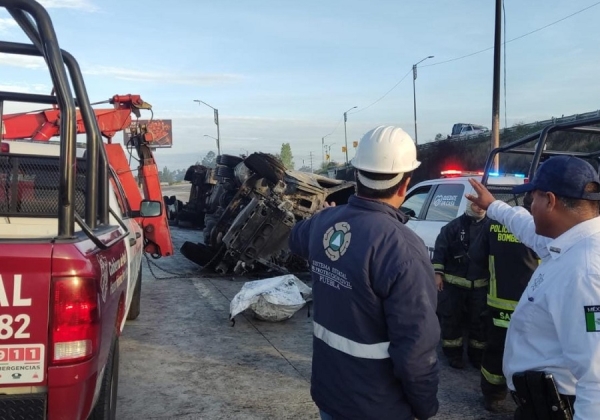 Gobierno del Estado informa que el incendio ya está controlado y que no hay población en riesgo