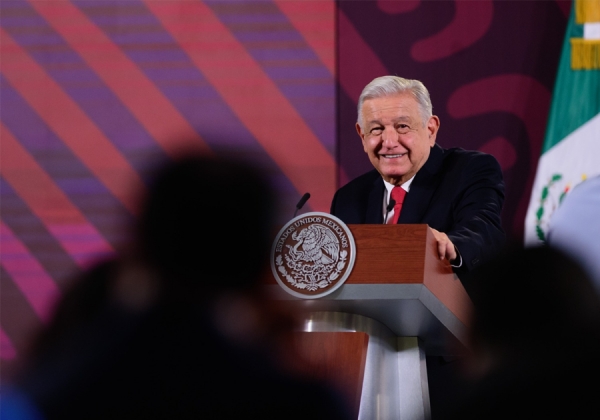 Investigación del caso Ayotzinapa ha sido manipulada por abogados de los padres y ONG’s: AMLO