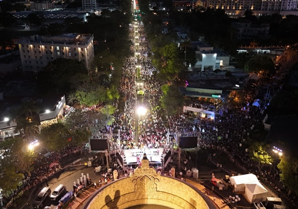 Junto a más de 300 mil mexicanos y mexicanas, Sheinbaum sigue fortaleciendo la 4T