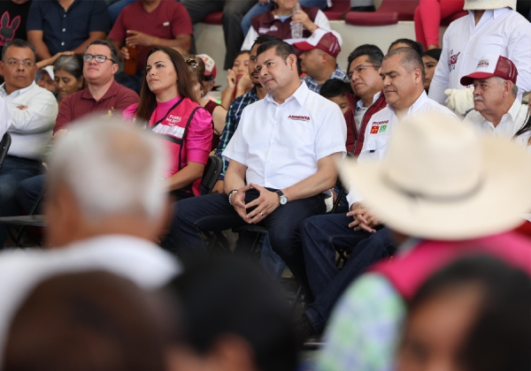 Seguridad interestatal y obra pública en Venustiano Carranza ofrece Armenta