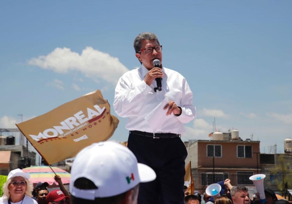 Monreal presenta ‘Una oportunidad real’, libro en el que da detalles de su carrera política